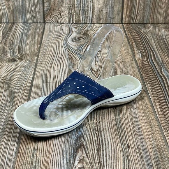 clarks flip flop sandals